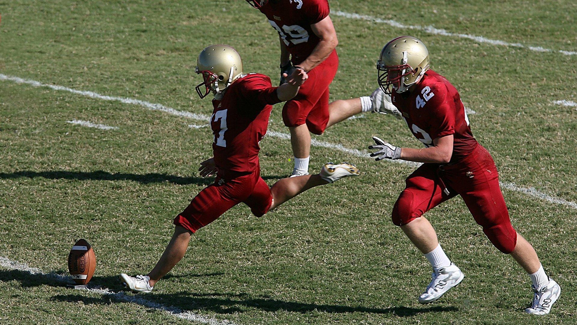 国奥热身赛遭遇黑色二十分钟，梦幻开场后崩盘，连失三球不敌克甲亚军